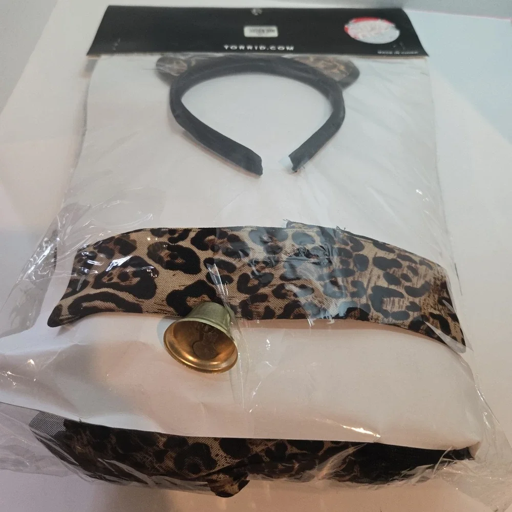 NEW Torrid Halloween Flirty Kitty Costume Accessory Kit Cosplay‎ Lingerie +skirt